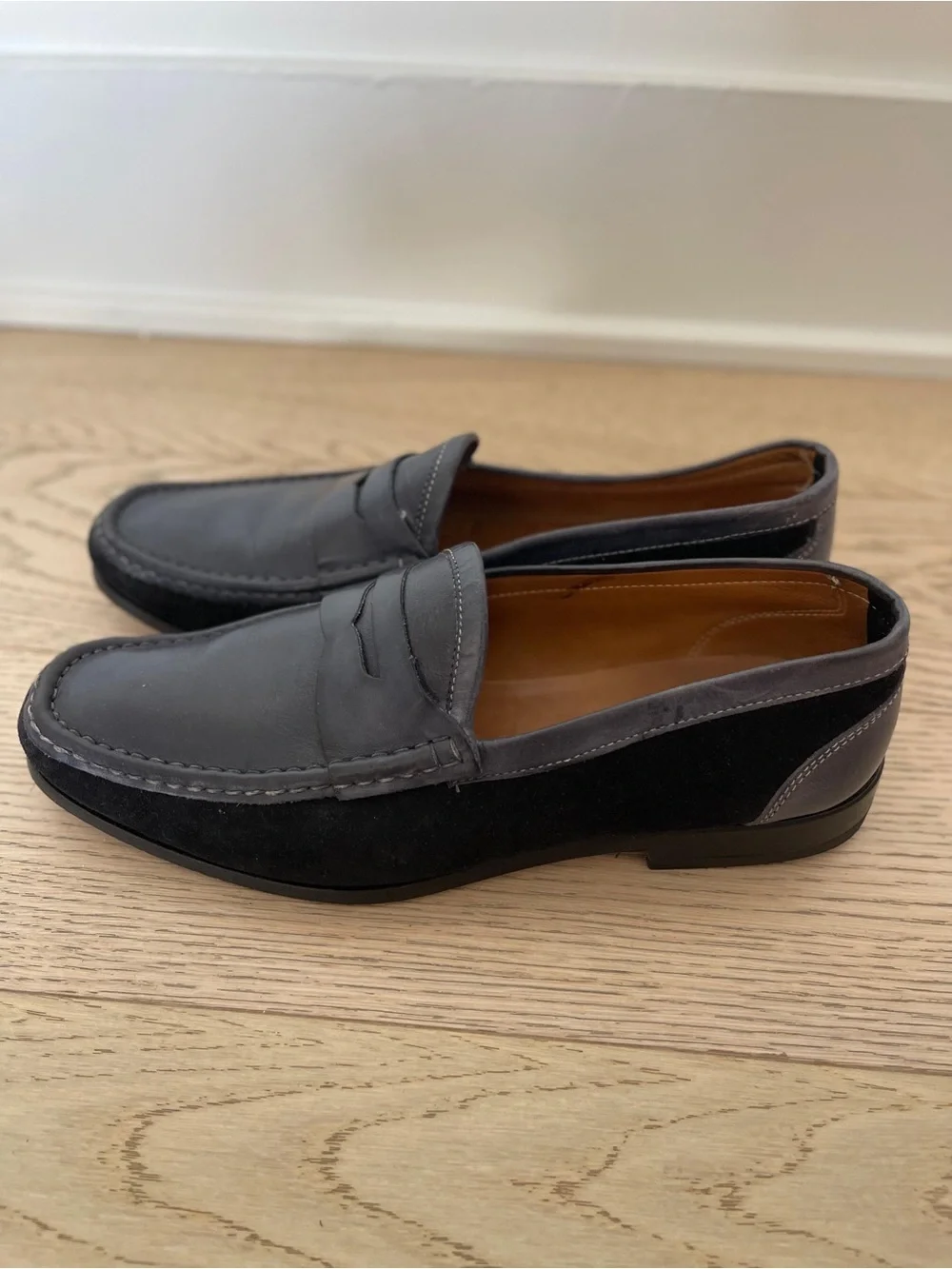 Vero Cuoio Grey and Black Leather-Suede Penny Loafers